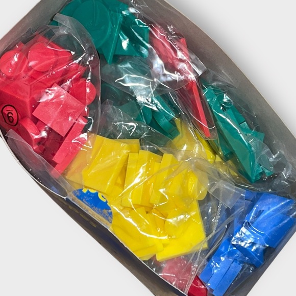 Math Base 10 Set - Snap Cubes - 2D Shapes Set - all sealed in packaging - Picture 5 of 6